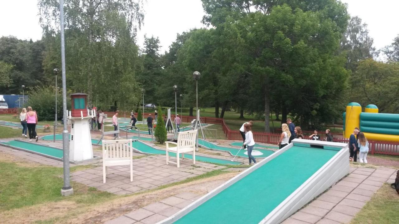 Groena Uddens Camping Мариехамн Екстериор снимка